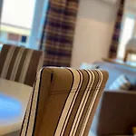 Olivenblatt 4 *